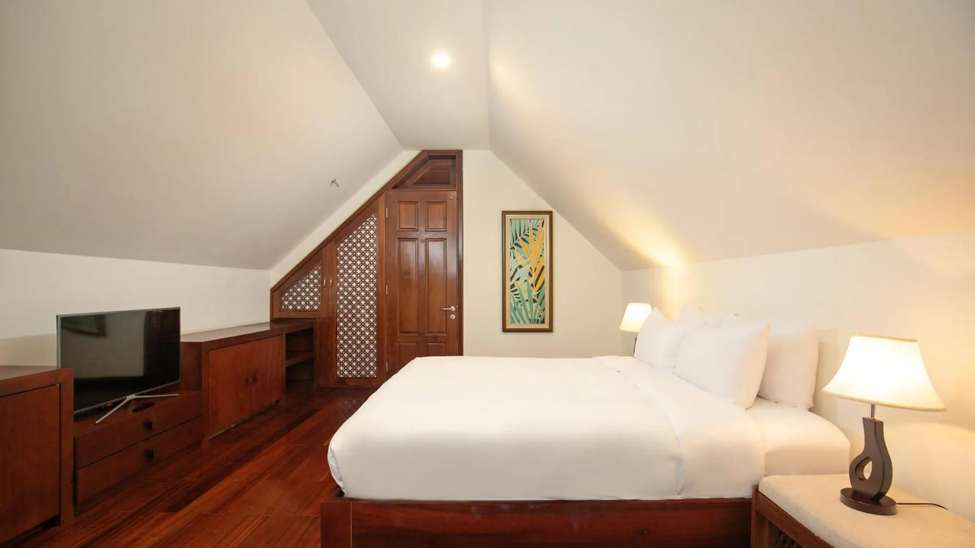Da Nang Beach Villa Resort