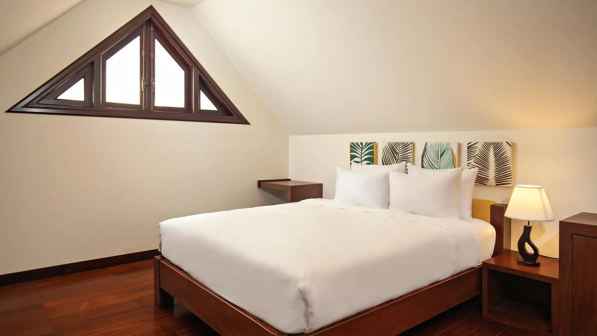Da Nang Beach Villa Resort 0*, Da Nang