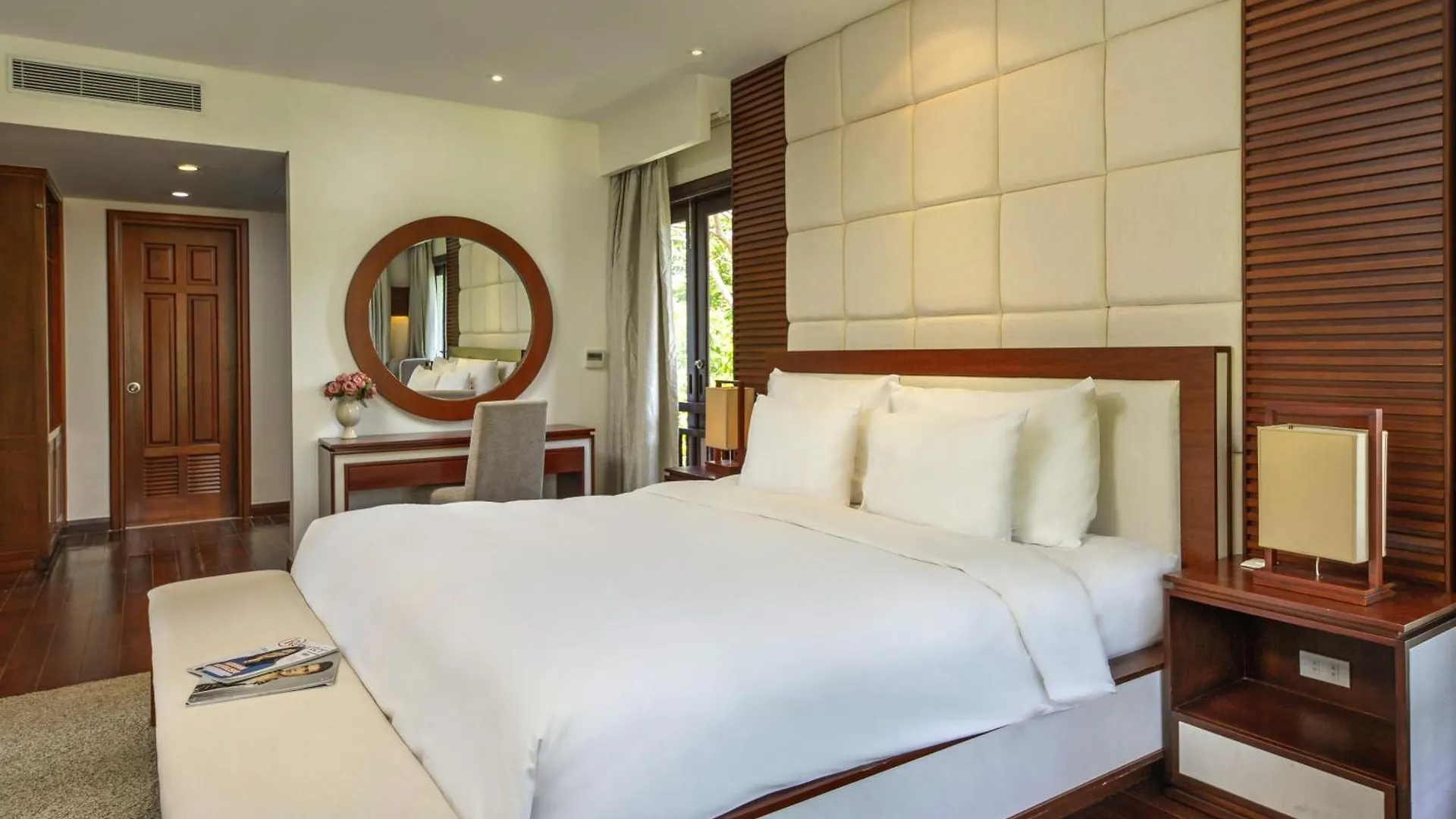 Da Nang Beach Villa Resort