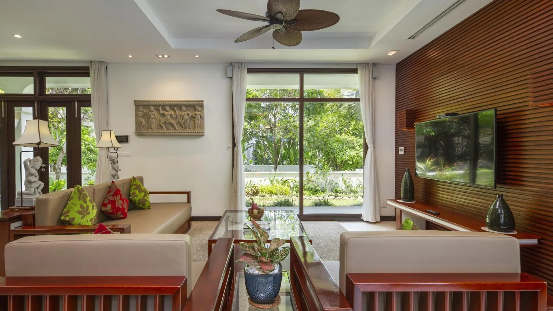Da Nang Beach Villa Resort Vietnam