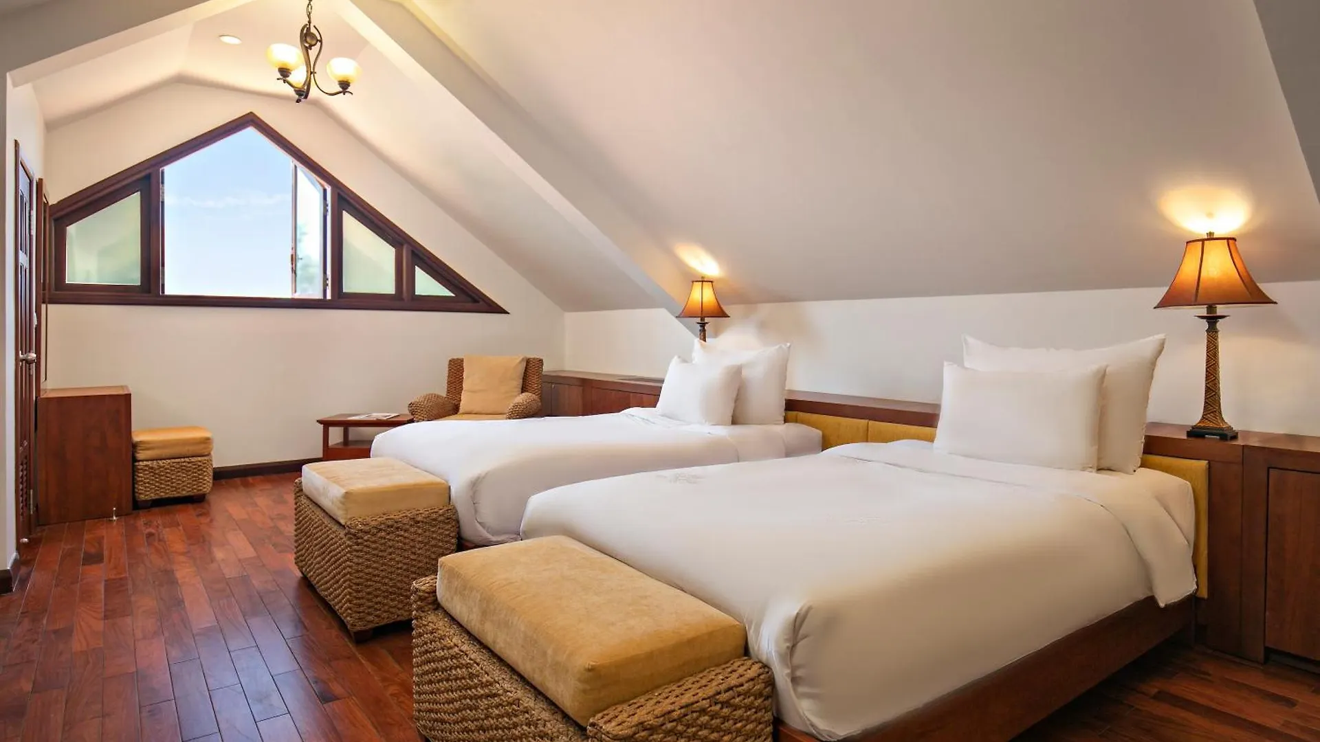 Da Nang Beach Villa Resort