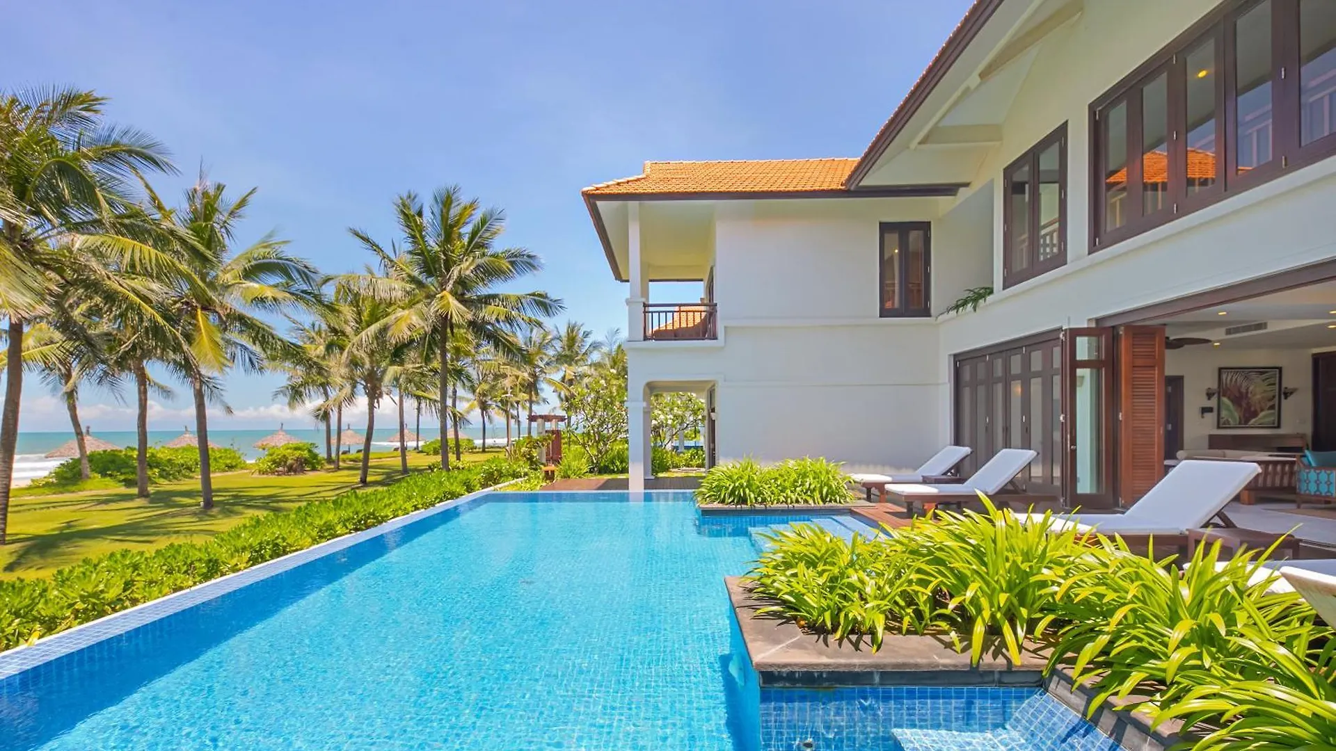 Da Nang Beach Villa Resort