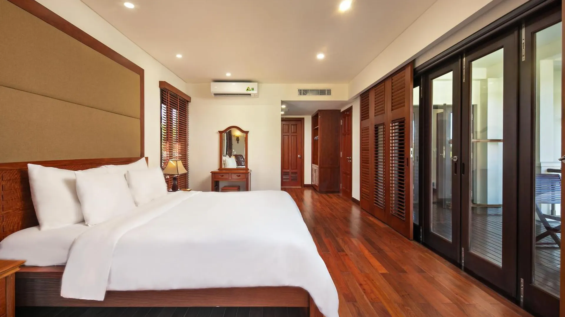 Da Nang Beach Villa Resort