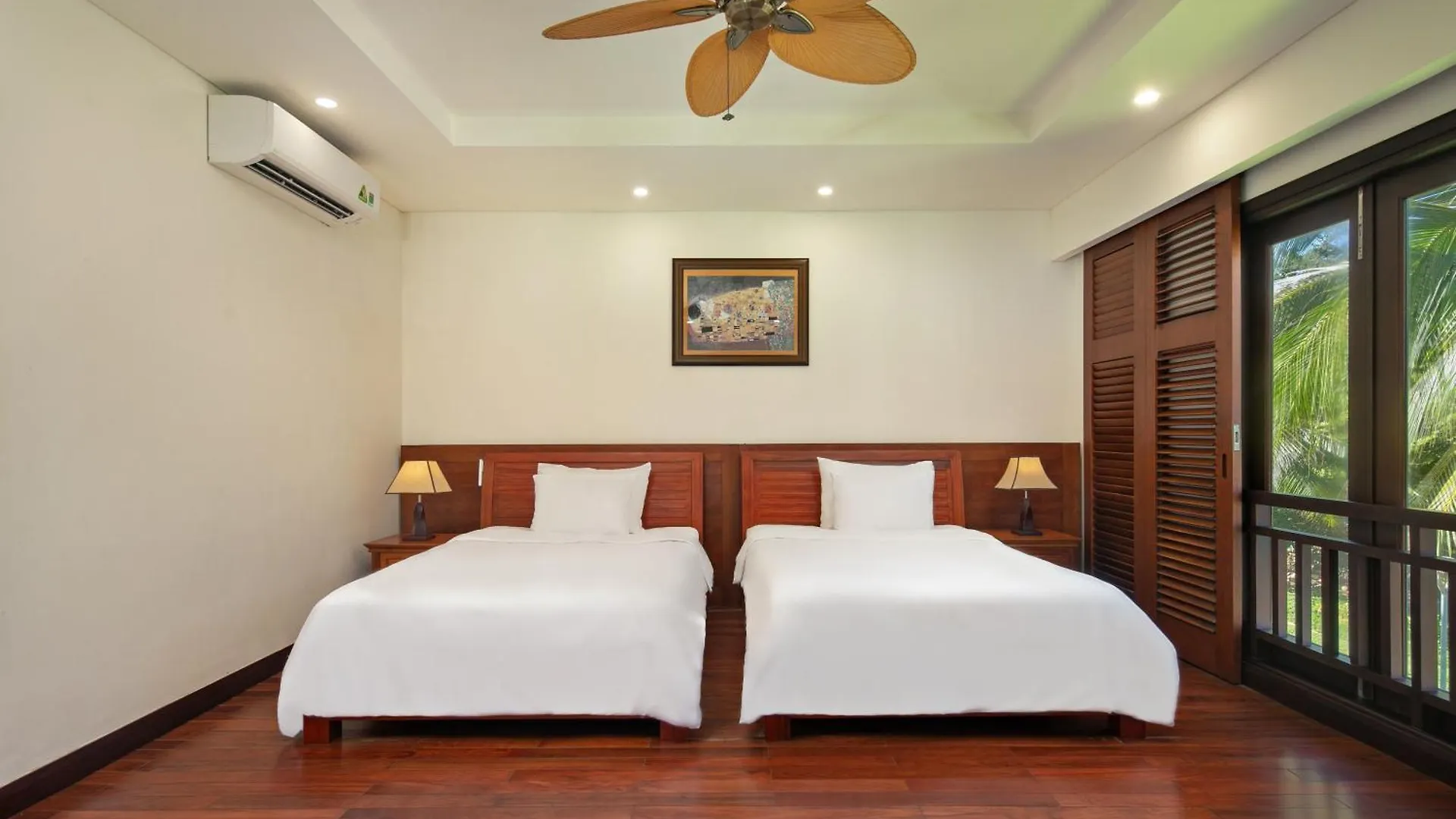 Da Nang Beach Villa Resort