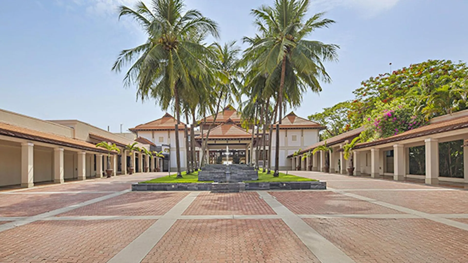 Da Nang Beach Villa Resort